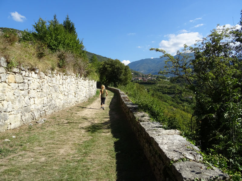 Giro del Monteghello -  sentiero F1 (Rovereto)